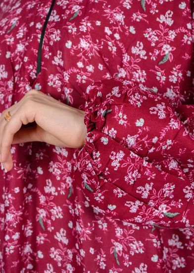 صورة شرشف صلاة نسائي مع طرحة